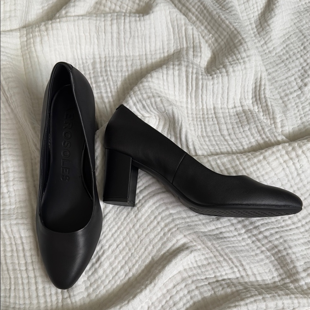 AEROSOLES Black Block Heel Pumps 9W